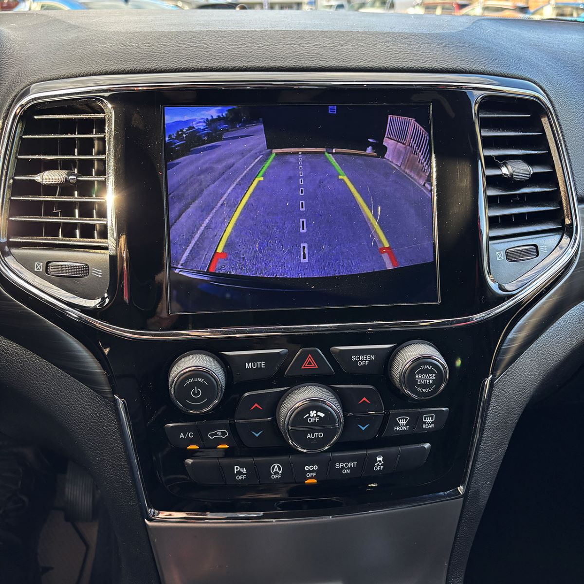 2020 Jeep Grand Cherokee Laredo